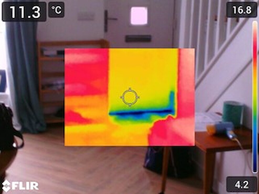 Flir Thermal Image showing where cold air (blue) is seeping into property