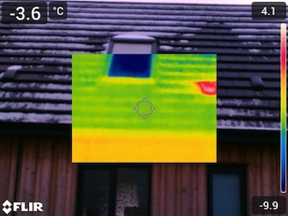 Flir Thermal Image showing a well-insulated roof